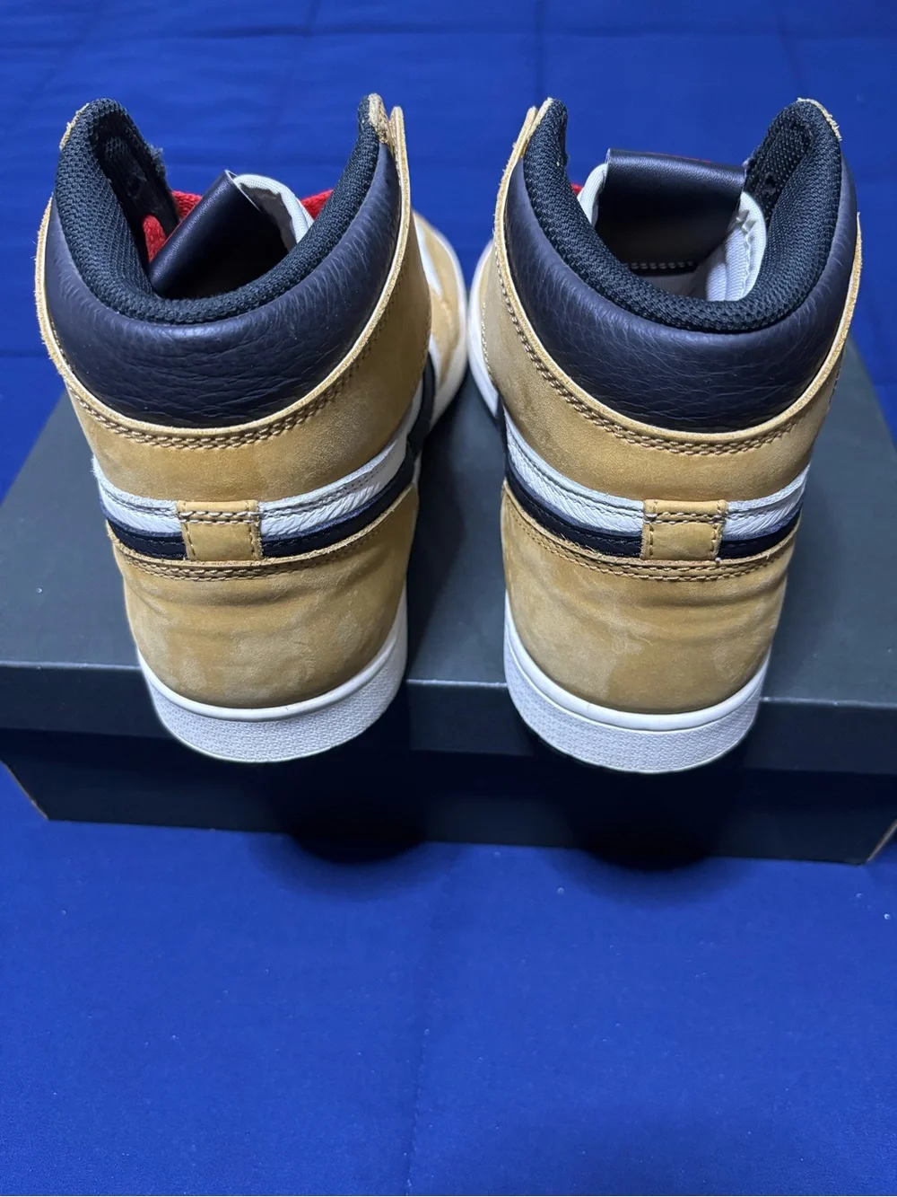 Jordan 1 Retro High OG Rookie of the Year Size 10.5